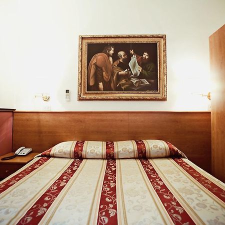 Hotel Saturnia Ρώμη Δωμάτιο φωτογραφία