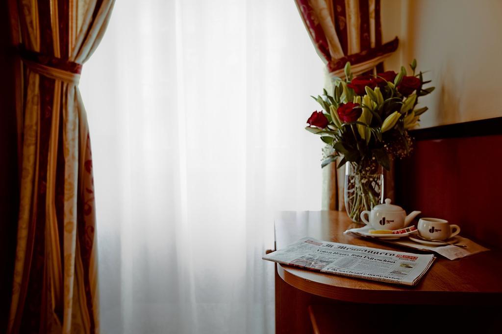 Hotel Saturnia Ρώμη Δωμάτιο φωτογραφία