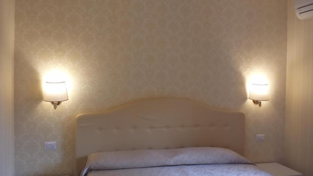Hotel Saturnia Ρώμη Εξωτερικό φωτογραφία